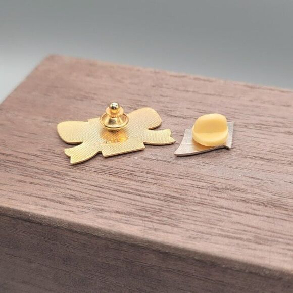 VINTAGE USA Pins - Picture 2 of 3